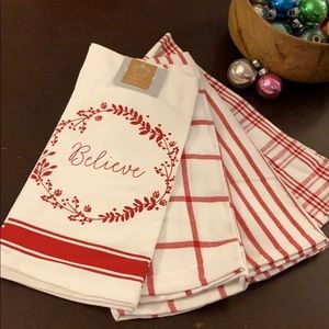 Set of 4 Christmas Towels